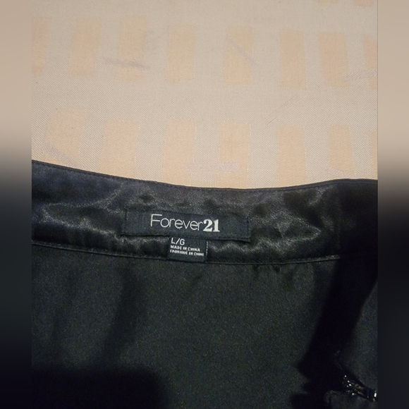 Forever 21 Tulle Skirt (lined) - Picture 2 of 4